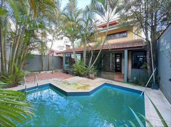 Casa com 3 Quartos à Venda ou Locação, 300 m² em Jardim Semiramis - Cotia