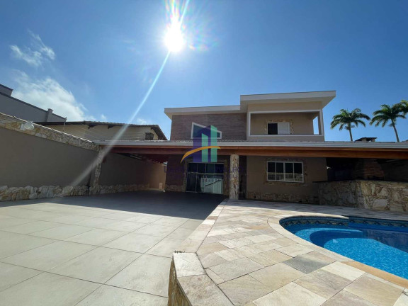 Casa com 5 Quartos à Venda, 261 m² em Flórida - Praia Grande