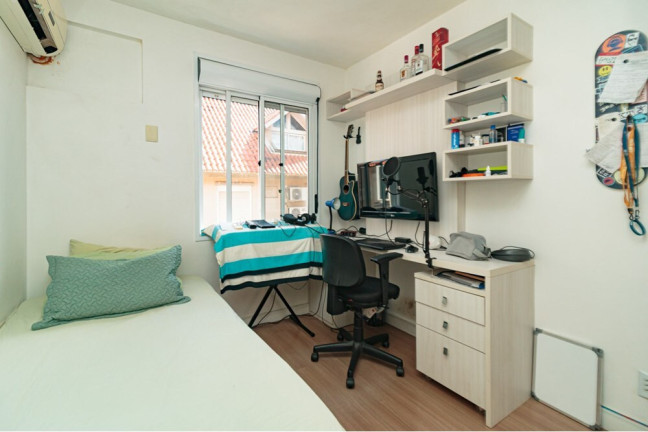 Imagem Casa com 4 Quartos à Venda, 144 m² em Sarandi - Porto Alegre Imagem Casa com 4 Quartos à Venda, 144 m² em Sarandi - Porto Alegre