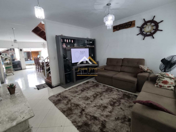 Imagem Casa com 3 Quartos à Venda, 200 m² em Canto Do Forte - Praia Grande Imagem Casa com 3 Quartos à Venda, 200 m² em Canto Do Forte - Praia Grande