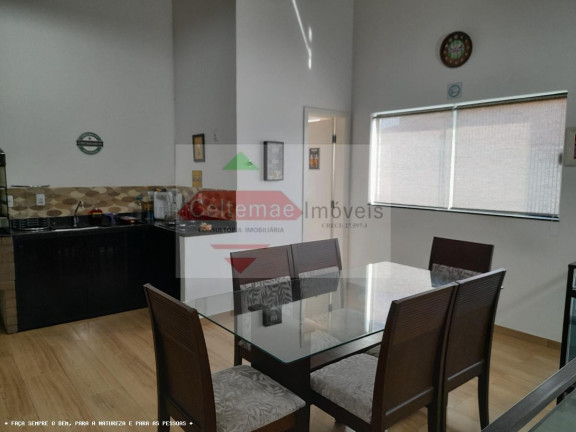 Imagem Casa com 3 Quartos à Venda, 200 m² em Vila Aparecida - Taubaté Imagem Casa com 3 Quartos à Venda, 200 m² em Vila Aparecida - Taubaté