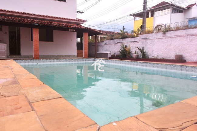 Imagem Casa com 4 Quartos à Venda, 360 m² em São Francisco - Niterói