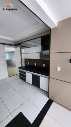 Imagem Casa à Venda, em Fortaleza Imagem Casa à Venda, em Fortaleza