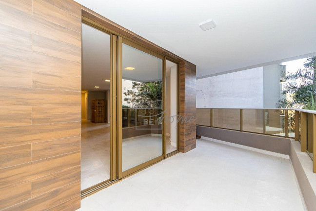 Imagem Apartamento com 3 Quartos à Venda, 233 m² em água Verde - Curitiba