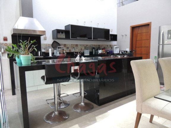 Imagem Sobrado com 3 Quartos à Venda, 350 m² em Poiares - Caraguatatuba Imagem Sobrado com 3 Quartos à Venda, 350 m² em Poiares - Caraguatatuba