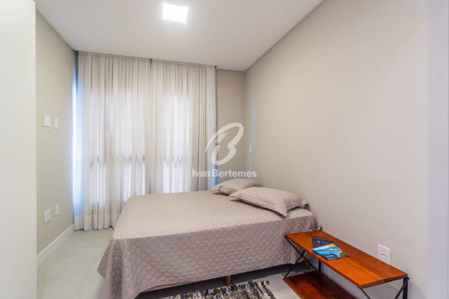 Imagem Apartamento com 3 Quartos para Temporada, em Mariscal - Bombinhas Imagem Apartamento com 3 Quartos para Temporada, em Mariscal - Bombinhas