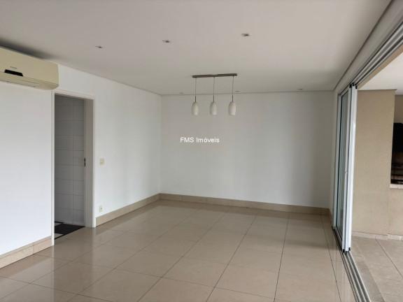 Imagem Imóvel com 4 Quartos à Venda, 223 m² em Campo Belo - São Paulo Imagem Imóvel com 4 Quartos à Venda, 223 m² em Campo Belo - São Paulo