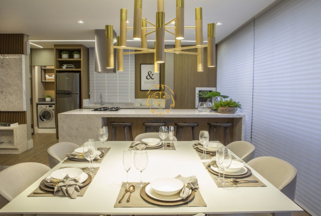 Imagem Apartamento com 2 Quartos à Venda, 201 m² em Centro - Curitiba