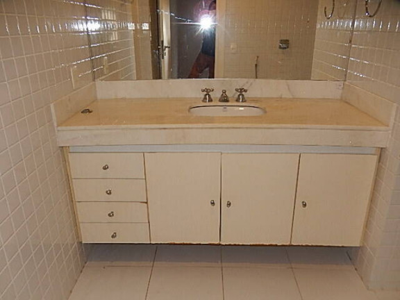 Imagem Apartamento com 2 Quartos à Venda,  em Leblon - Rio De Janeiro
