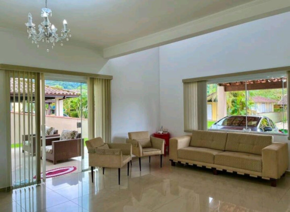Imagem Casa com 3 Quartos para Temporada, 250 m² em Horto Florestal - Ubatuba