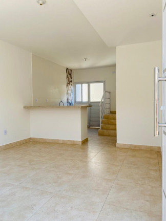Imagem Sobrado com 2 Quartos à Venda, 57 m² em Maracanã - Praia Grande Imagem Sobrado com 2 Quartos à Venda, 57 m² em Maracanã - Praia Grande