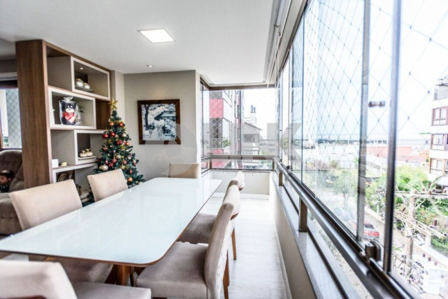 Imagem Imóvel com 3 Quartos à Venda, 241 m² em Jardim Lindóia - Porto Alegre Imagem Imóvel com 3 Quartos à Venda, 241 m² em Jardim Lindóia - Porto Alegre