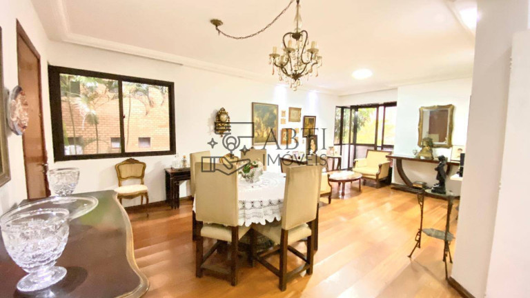 Imagem Apartamento com 4 Quartos à Venda, 130 m² em Moema - São Paulo Imagem Apartamento com 4 Quartos à Venda, 130 m² em Moema - São Paulo