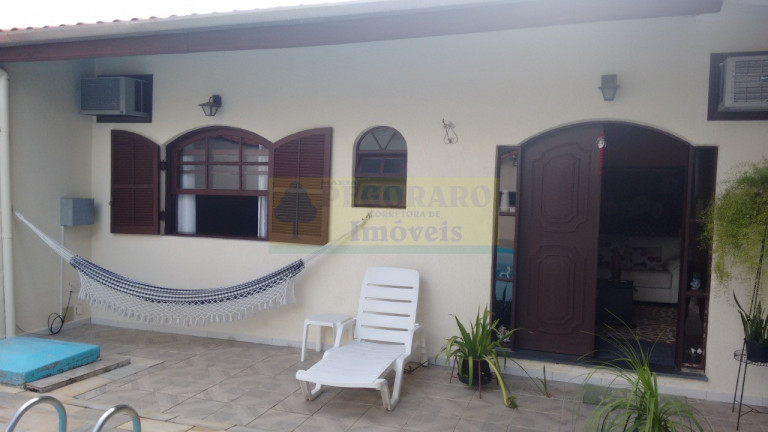 Imagem Sobrado com 4 Quartos à Venda, em Martim De Sa - Caraguatatuba Imagem Sobrado com 4 Quartos à Venda, em Martim De Sa - Caraguatatuba