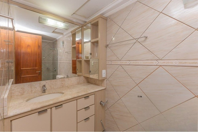Imagem Apartamento com 3 Quartos à Venda, 108 m² em Higienópolis - Porto Alegre Imagem Apartamento com 3 Quartos à Venda, 108 m² em Higienópolis - Porto Alegre