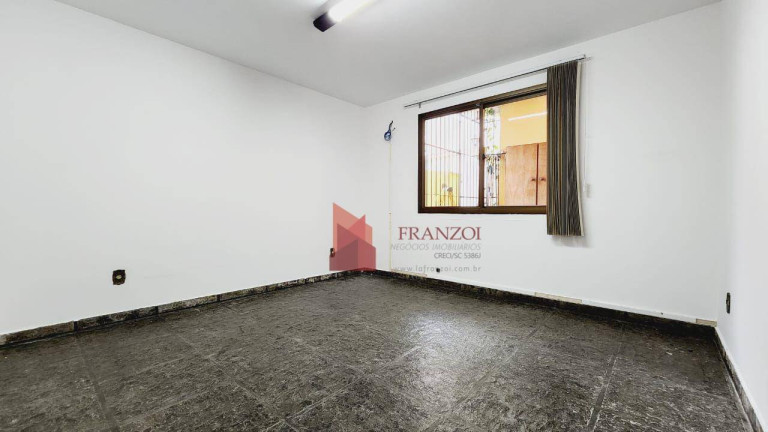 Imagem Casa com 3 Quartos à Venda, 245 m² em Dom Bosco - Itajaí