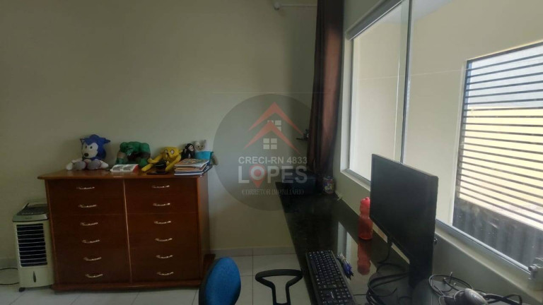 Imagem Casa com 3 Quartos à Venda, 200 m² em Pajuçara - Natal Imagem Casa com 3 Quartos à Venda, 200 m² em Pajuçara - Natal