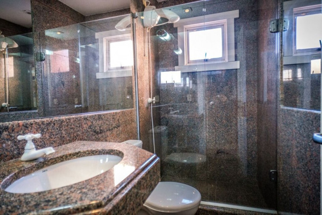 Imagem Casa com 5 Quartos à Venda, em Santa Tereza - Porto Alegre Imagem Casa com 5 Quartos à Venda, em Santa Tereza - Porto Alegre