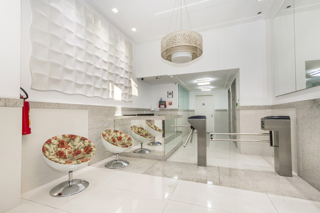 Imagem Sala Comercial à Venda, 46 m² em Três Figueiras - Porto Alegre