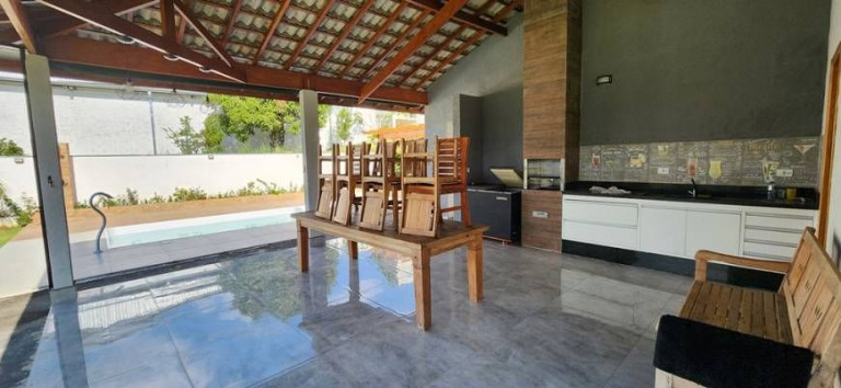 Imagem Casa com 3 Quartos à Venda ou Locação, 2.390 m² em Altos De Santana I - Jacareí Imagem Casa com 3 Quartos à Venda ou Locação, 2.390 m² em Altos De Santana I - Jacareí