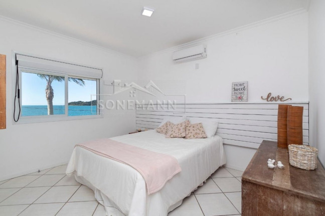 Imagem Casa com 6 Quartos à Venda, 805 m² em Centro - Bombinhas