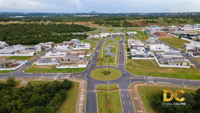 Terreno em Condomínio à Venda, 644 m² em Petrópolis - Várzea Grande