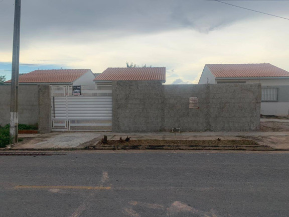 Casa com 2 Quartos à Venda, 42 m² em Osmar Cabral - Cuiabá