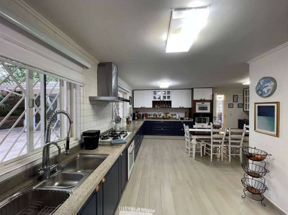 Imagem Casa com 4 Quartos à Venda, em Vila Santo Antonio - Cotia Imagem Casa com 4 Quartos à Venda, em Vila Santo Antonio - Cotia