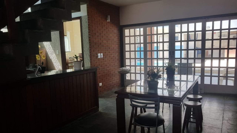 Imagem Sobrado com 3 Quartos à Venda, 365 m² em Cibratel I - Itanhaém Imagem Sobrado com 3 Quartos à Venda, 365 m² em Cibratel I - Itanhaém
