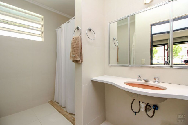 Imagem Casa com 3 Quartos à Venda, 246 m² em Ipanema - Porto Alegre Imagem Casa com 3 Quartos à Venda, 246 m² em Ipanema - Porto Alegre