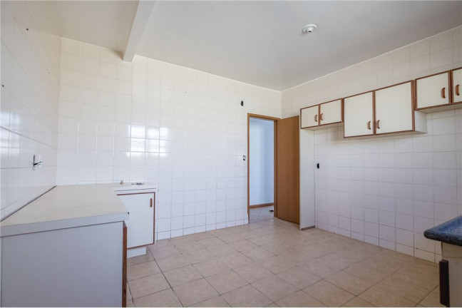 Imagem Casa com 6 Quartos à Venda, em Córrego Grande - Florianópolis Imagem Casa com 6 Quartos à Venda, em Córrego Grande - Florianópolis