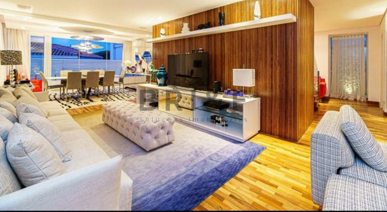 Imagem Casa com 3 Quartos à Venda, 550 m² em Pacaembu - São Paulo Imagem Casa com 3 Quartos à Venda, 550 m² em Pacaembu - São Paulo