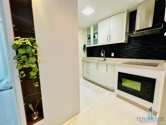 Imagem Apartamento com 2 Quartos à Venda, 65 m² em Centro - Balneário Camboriú