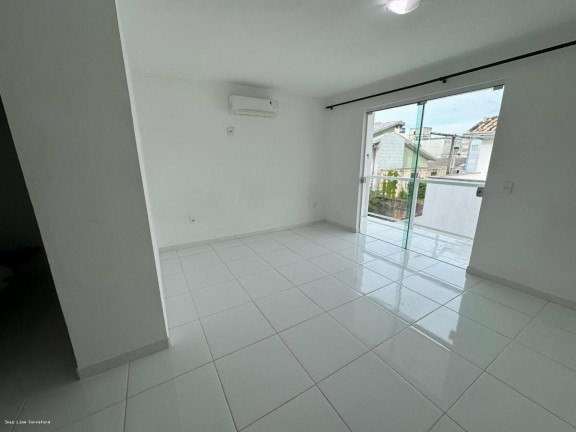 Imagem Casa com 5 Quartos à Venda, 250 m² em Pereque - Porto Belo Imagem Casa com 5 Quartos à Venda, 250 m² em Pereque - Porto Belo