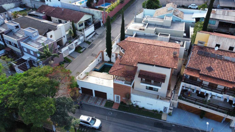 Imagem Casa com 3 Quartos à Venda, 220 m² em Jardim Das Flores - Atibaia Imagem Casa com 3 Quartos à Venda, 220 m² em Jardim Das Flores - Atibaia