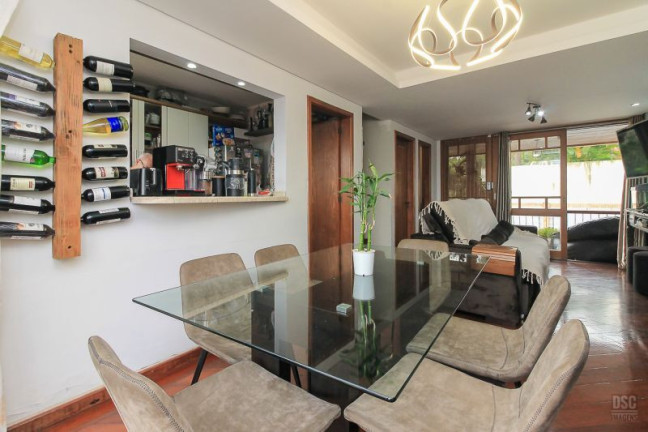 Imagem Casa com 3 Quartos à Venda, 183 m² em Ipanema - Porto Alegre Imagem Casa com 3 Quartos à Venda, 183 m² em Ipanema - Porto Alegre