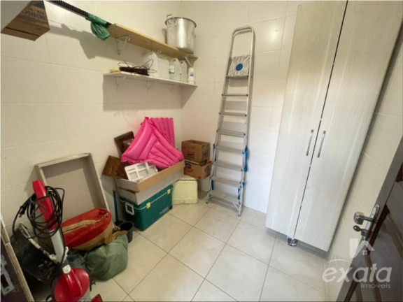Imagem Sobrado com 3 Quartos à Venda, 271 m² em Colina De Laranjeiras - Serra Imagem Sobrado com 3 Quartos à Venda, 271 m² em Colina De Laranjeiras - Serra