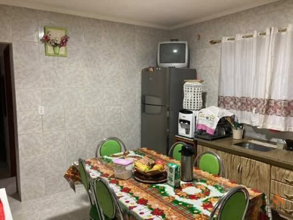 Imagem Casa com 3 Quartos à Venda, 69 m²