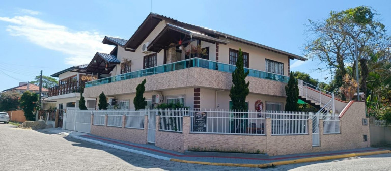 Apartamento com 2 Quartos à Venda,  em Canto Grande - Bombinhas