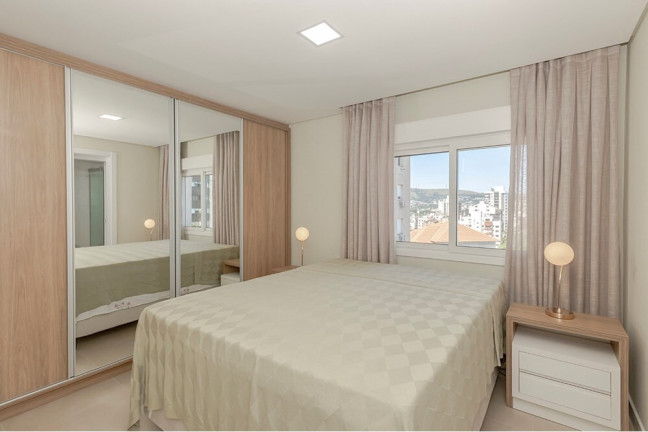 Imagem Imóvel com 3 Quartos à Venda, 93 m² em Petrópolis - Porto Alegre Imagem Imóvel com 3 Quartos à Venda, 93 m² em Petrópolis - Porto Alegre