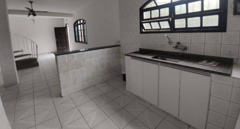 Imagem Casa com 2 Quartos à Venda, 100 m² em Suarão - Itanhaém Imagem Casa com 2 Quartos à Venda, 100 m² em Suarão - Itanhaém