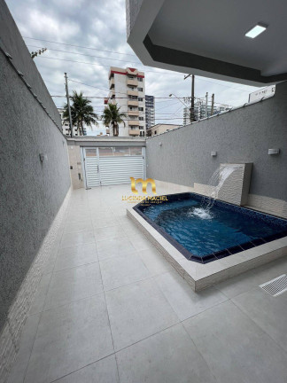 Casa com 3 Quartos à Venda,  em Ocian - Praia Grande