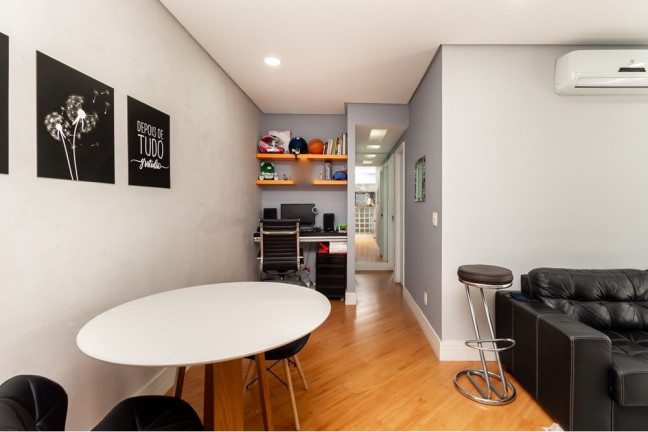 Imagem Apartamento com 2 Quartos à Venda, 60 m² em Moema - São Paulo