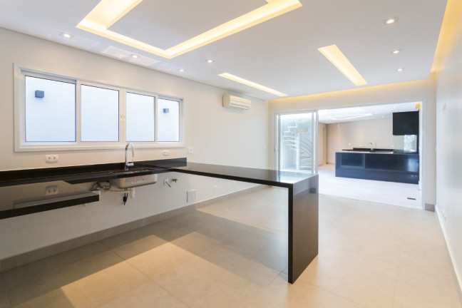 Imagem Casa com 3 Quartos à Venda, em Vila Madalena - São Paulo Imagem Casa com 3 Quartos à Venda, em Vila Madalena - São Paulo
