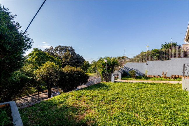 Imagem Casa com 4 Quartos à Venda, em Santa Tereza - Porto Alegre Imagem Casa com 4 Quartos à Venda, em Santa Tereza - Porto Alegre
