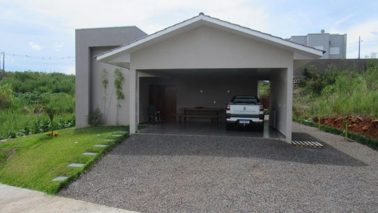 Imagem Casa com 3 Quartos à Venda, 132 m² em Centro - Concórdia Imagem Casa com 3 Quartos à Venda, 132 m² em Centro - Concórdia