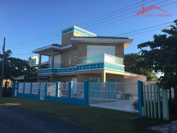 Imagem Casa com 3 Quartos à Venda, 208 m² em Itacolomi - Piçarras Imagem Casa com 3 Quartos à Venda, 208 m² em Itacolomi - Piçarras