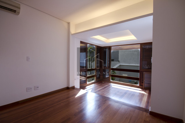 Imagem Casa com 4 Quartos à Venda, 547 m² em Alphaville Residencial Um - Barueri Imagem Casa com 4 Quartos à Venda, 547 m² em Alphaville Residencial Um - Barueri