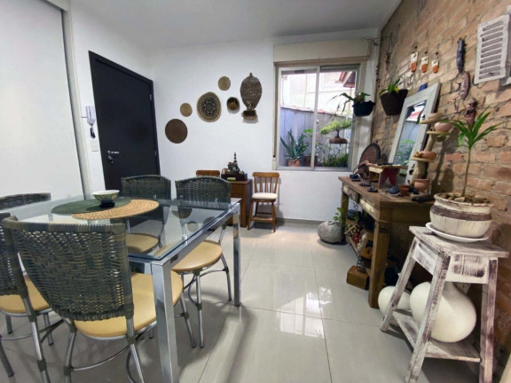 Imagem Imóvel com 1 Quarto à Venda, em Petrópolis - Porto Alegre Imagem Imóvel com 1 Quarto à Venda, em Petrópolis - Porto Alegre