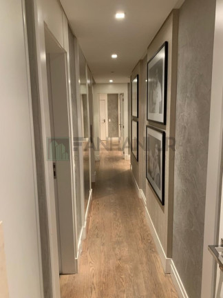 Imagem Imóvel com 4 Quartos à Venda, 245 m² em Jardim Europa - São Paulo Imagem Imóvel com 4 Quartos à Venda, 245 m² em Jardim Europa - São Paulo